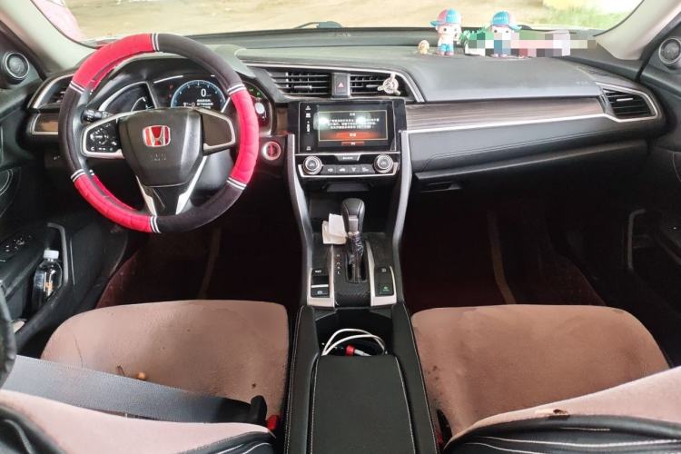 Used Honda Civic 2019 220TURBO CVT Dynamic Edition China VI Center Console