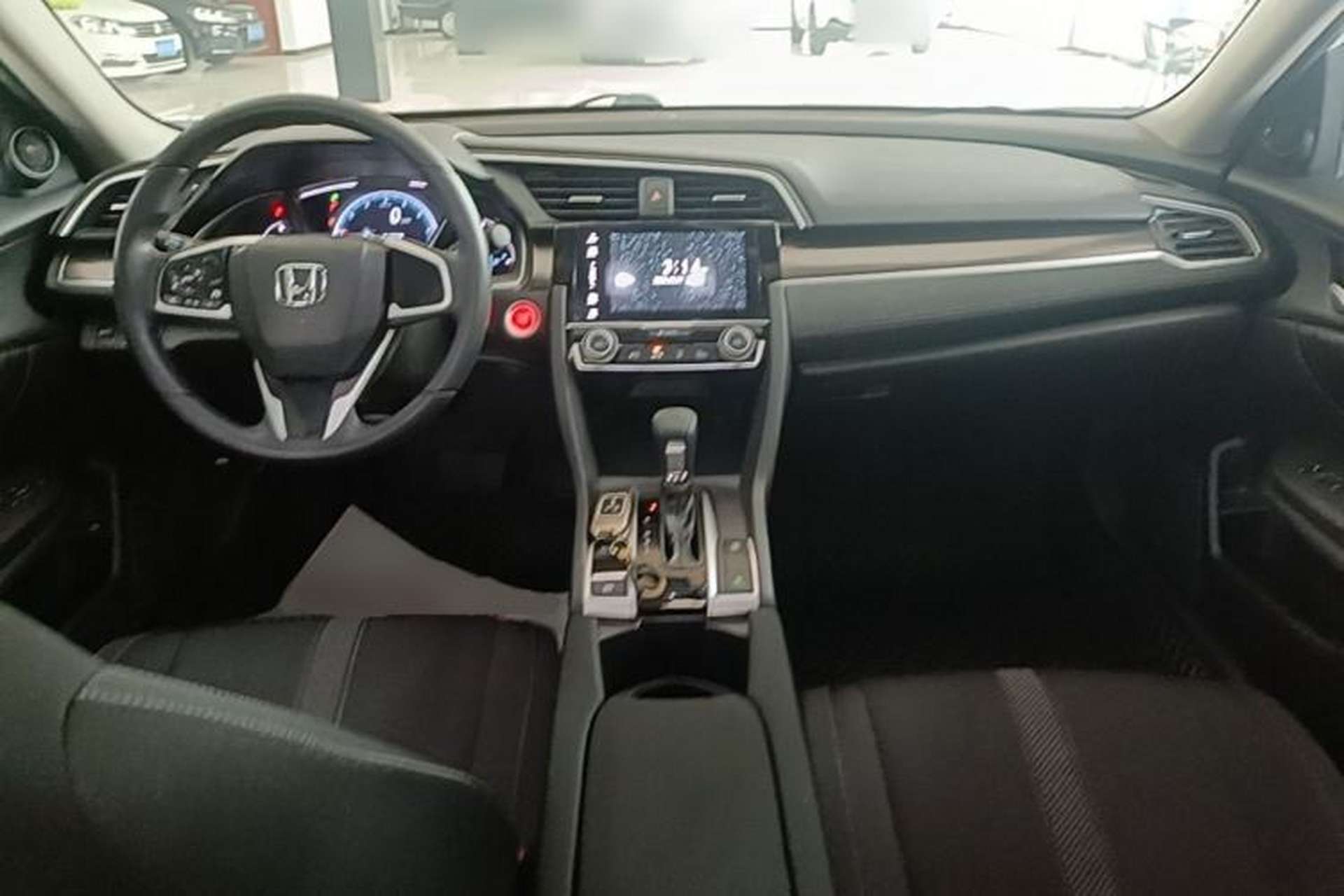 Used Honda Civic 2019 220TURBO CVT Dynamic Edition China VI Center Console