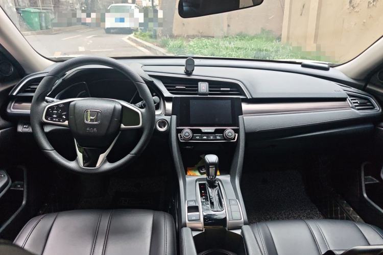 Used Honda Civic 2019 220TURBO CVT Dynamic Edition China VI Center Console