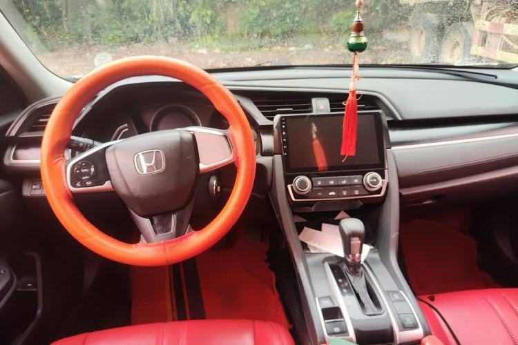 Used Honda Civic 2019 180TURBO CVT Shangyue Edition China V Emission Standard Center Console
