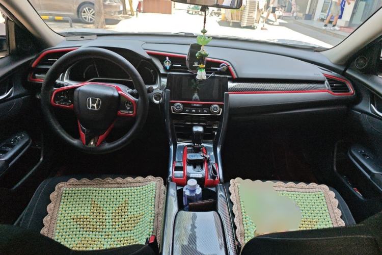Used Honda Civic 2019 220TURBO CVT Dynamic Edition China V Center Console