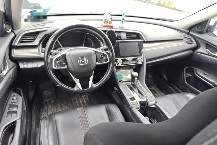 Used Honda Civic 2019 220TURBO CVT Power Edition China VI Emission Standard Center Console