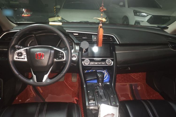 Used Honda Civic 2019 220TURBO CVT Dynamic Edition China VI Center Console
