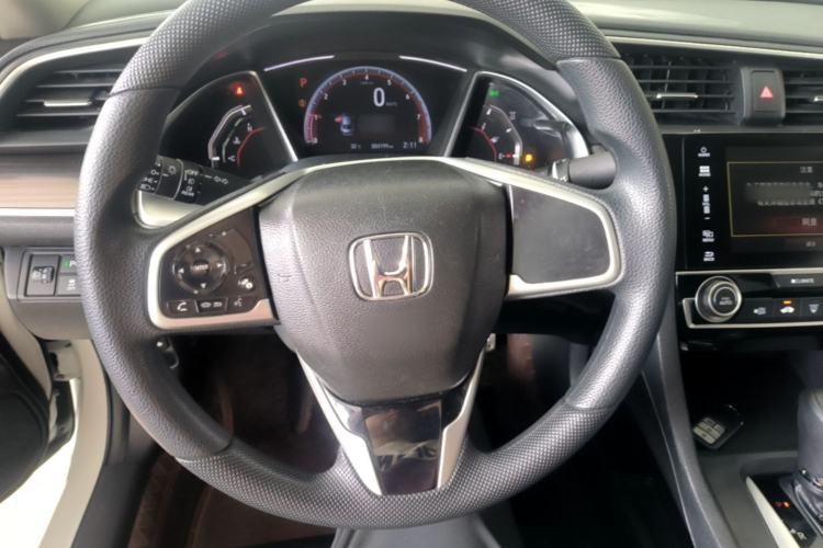 Used Honda Civic 2019 220TURBO CVT Dynamic Edition China VI Emission Standard Center Console