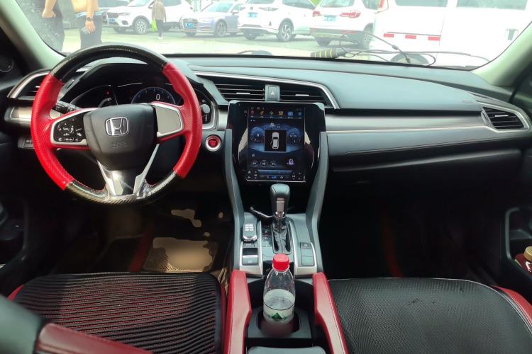 Used Honda Civic 2019 220TURBO CVT Dynamic Edition China VI Center Console