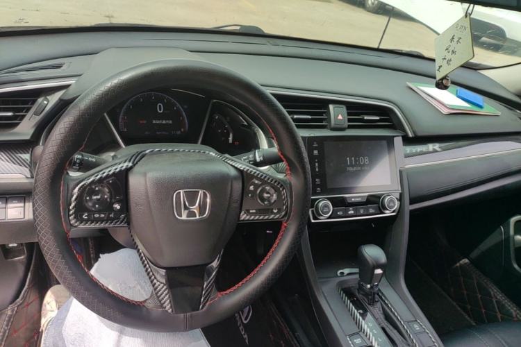 Used Honda Civic 2019 220TURBO CVT Dynamic Edition China VI Emission Standard Center Console