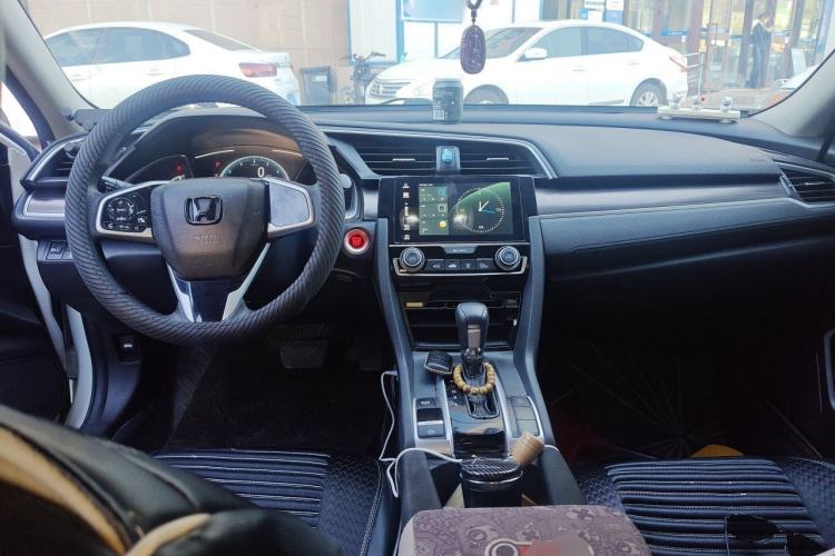 Used Honda Civic 2019 220TURBO CVT Dynamic Edition China V Emission Standard Center Console