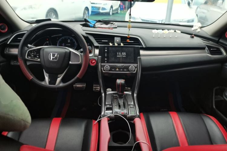 Used Honda Civic 2019 220TURBO CVT Dynamic Edition China VI Center Console