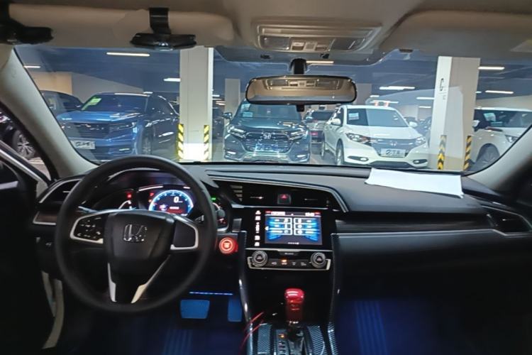 Used Honda Civic 2019 220TURBO CVT Dynamic Edition China VI Center Console