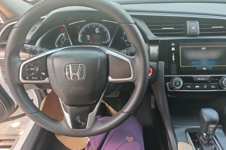Used Honda Civic 2019 220TURBO CVT Dynamic Edition China VI Center Console