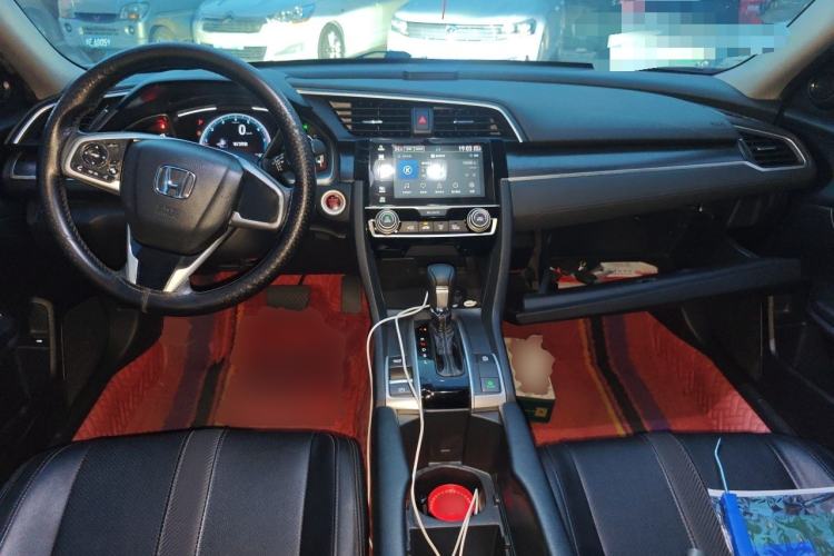 Used Honda Civic 2019 220TURBO CVT Dynamic Edition China VI Center Console