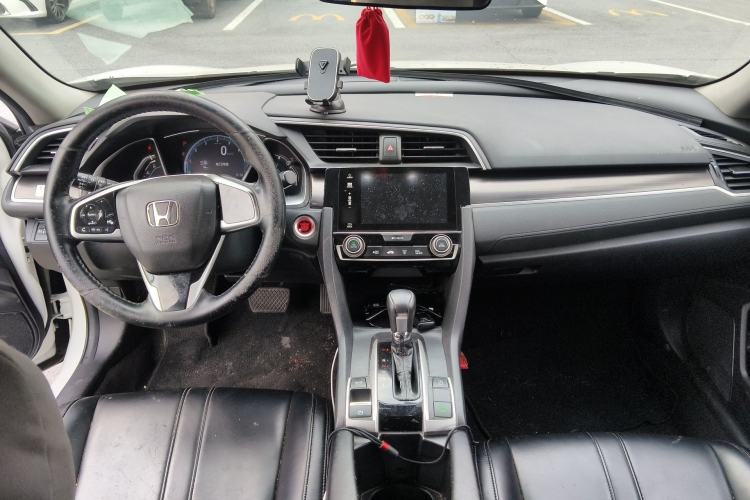 Used Honda Civic 2019 220TURBO CVT Dynamic Edition China VI Center Console