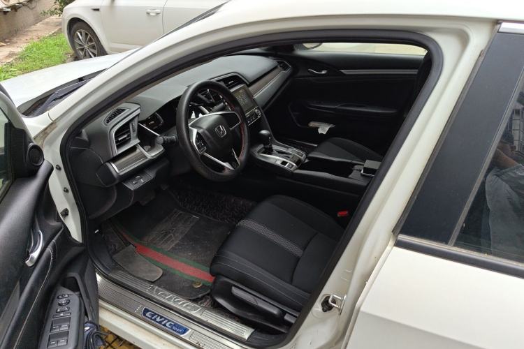 Used Honda Civic 2019 220TURBO CVT Dynamic Edition China VI Driver Seat