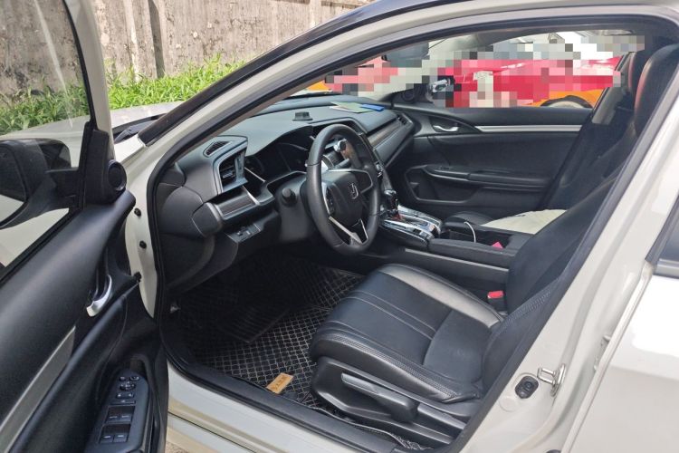 Used Honda Civic 2019 220TURBO CVT Dynamic Edition China VI Driver Seat