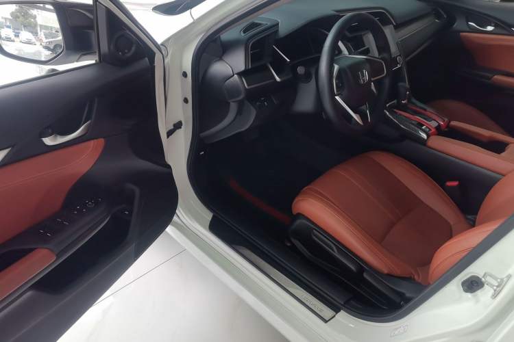 Used Honda Civic 2019 220TURBO CVT Dynamic Edition China V Driver Seat
