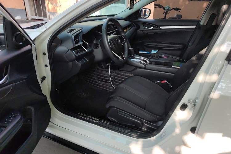 Used Honda Civic 2019 220TURBO CVT Dynamic Edition China VI Driver Seat