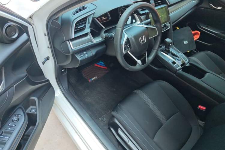 Used Honda Civic 2019 220TURBO CVT Dynamic Edition China VI Driver Seat