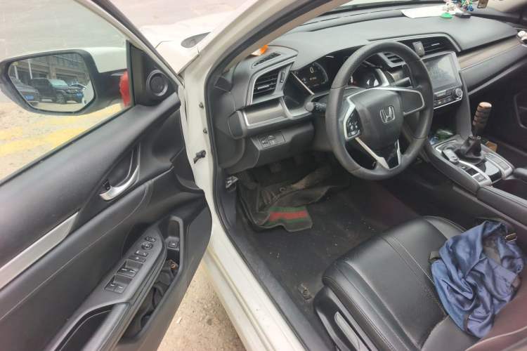 Used Honda Civic 2019 220TURBO Manual Jinkong Edition China V Emission Standard Driver Seat