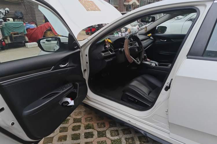Used Honda Civic 2019 220TURBO CVT Ignition Edition China V Emission Standard Driver Seat