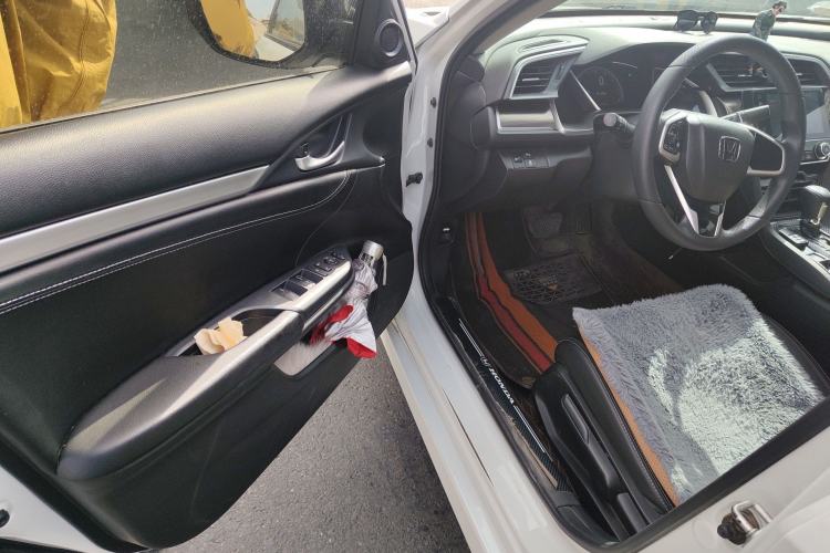 Used Honda Civic 2019 220TURBO CVT Dynamic Edition China VI Driver Seat