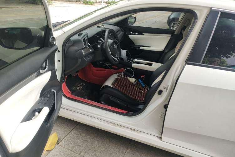 Used Honda Civic 2019 220TURBO CVT Dynamic Edition China VI Driver Seat