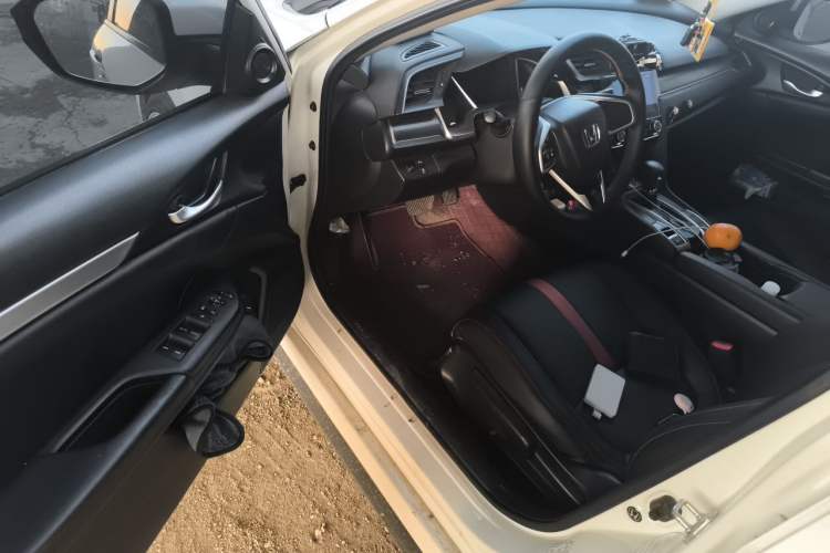 Used Honda Civic 2019 220TURBO CVT Dynamic Edition China VI Driver Seat