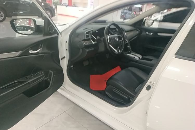 Used Honda Civic 2019 220TURBO CVT Dynamic Edition China VI Driver Seat