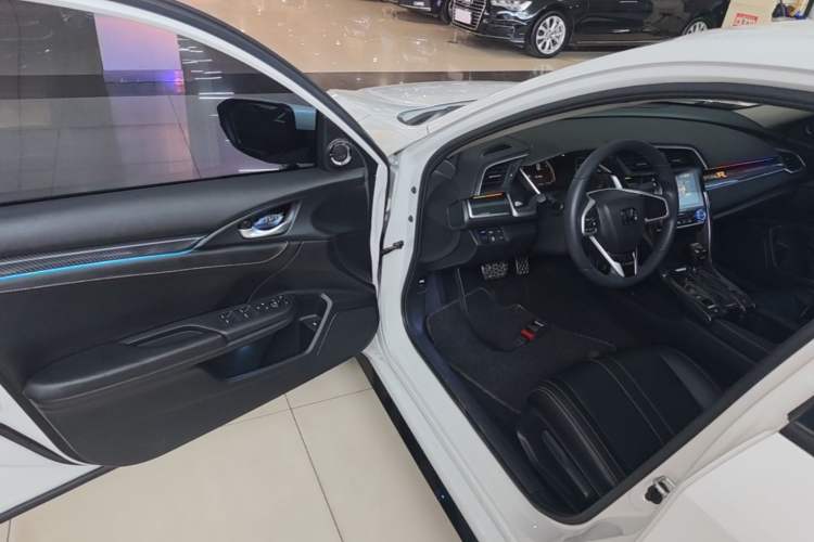 Used Honda Civic 2019 220TURBO CVT Dynamic Edition China VI Emission Standard Driver Seat