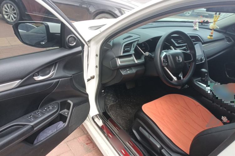 Used Honda Civic 2019 220TURBO CVT Dynamic Edition China VI Driver Seat