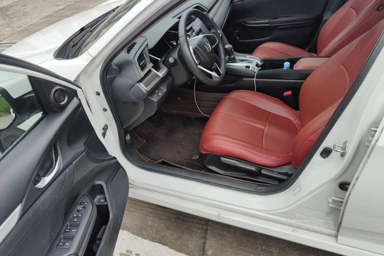 Used Honda Civic 2019 220TURBO CVT Dynamic Edition China V Driver Seat
