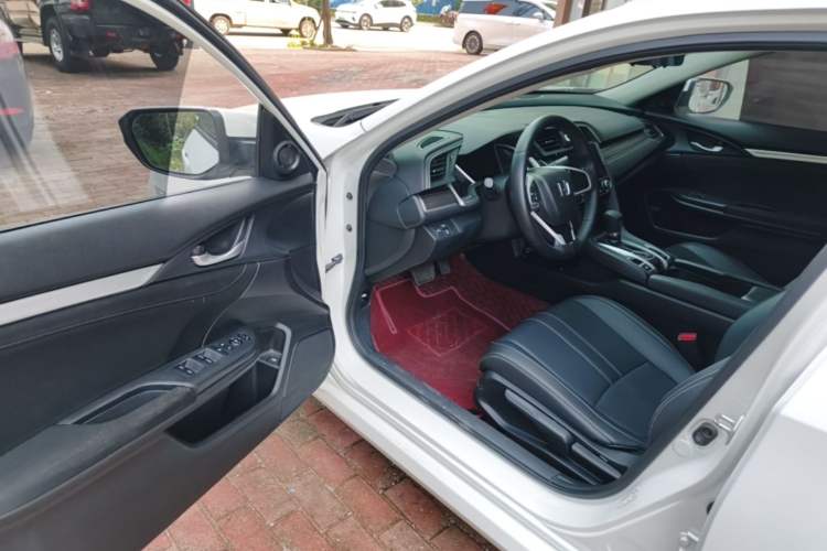 Used Honda Civic 2019 220TURBO CVT Dynamic Edition China VI Driver Seat