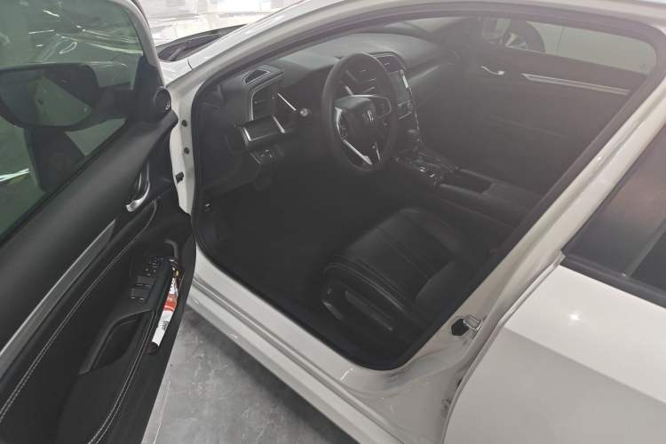 Used Honda Civic 2019 220TURBO CVT Dynamic Edition China VI Driver Seat