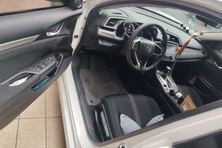Used Honda Civic 2019 220TURBO CVT Dynamic Edition China VI Driver Seat