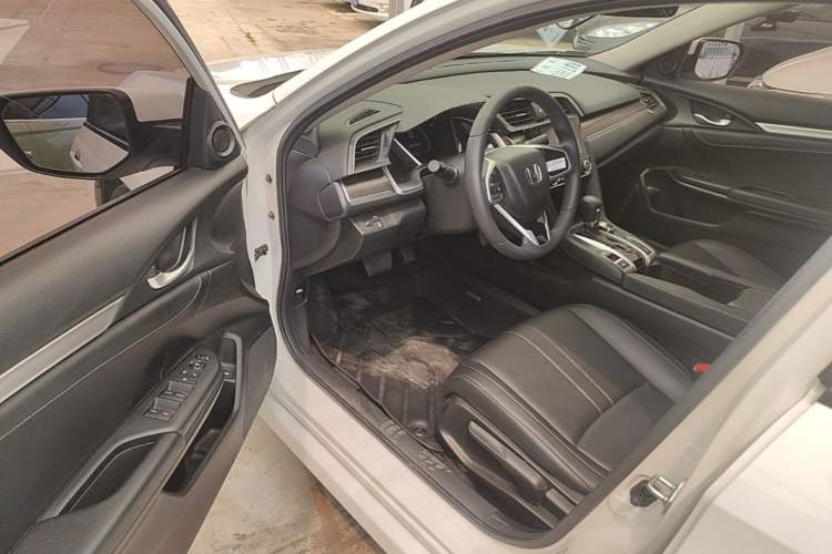 Used Honda Civic 2019 220TURBO CVT Dynamic Edition China VI Driver Seat