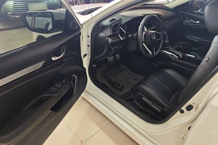 Used Honda Civic 2019 220TURBO CVT Dynamic Edition China VI Driver Seat