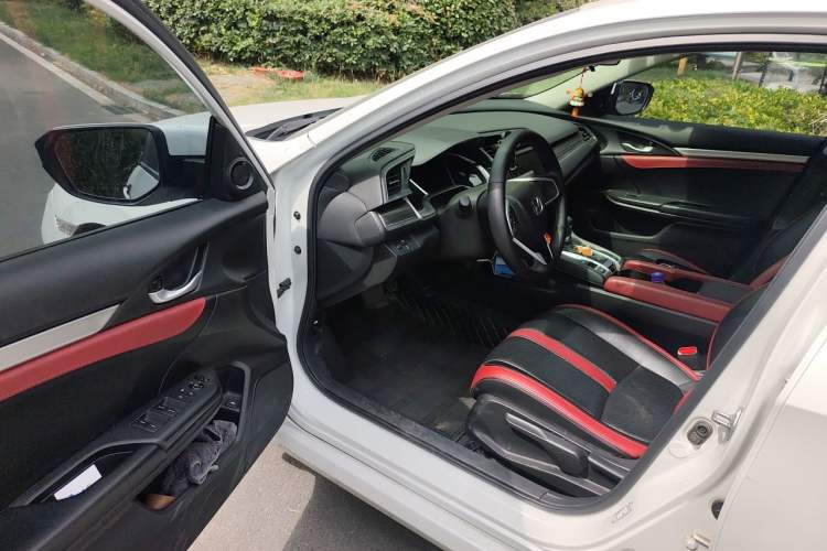 Used Honda Civic 2019 220TURBO CVT Dynamic Edition China VI Driver Seat