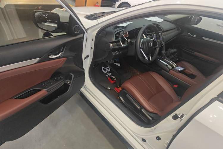Used Honda Civic 2019 220TURBO CVT Dynamic Edition China VI Emission Standard Driver Seat