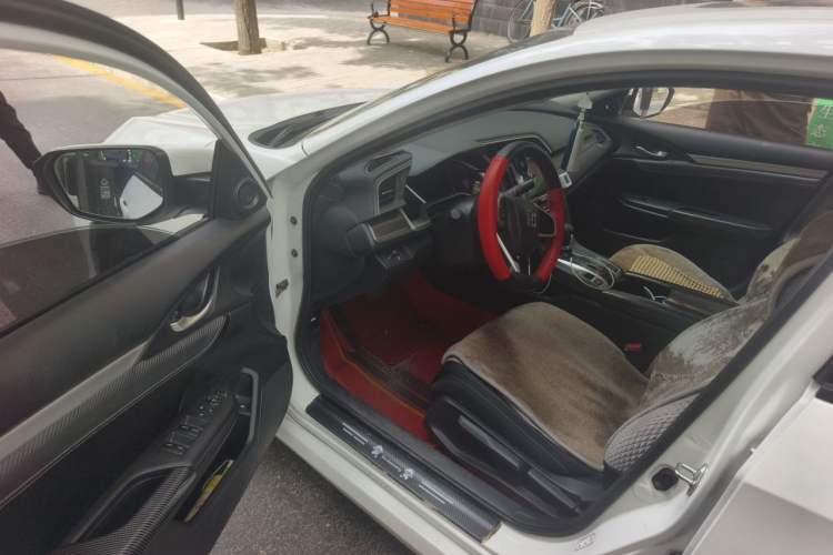 Used Honda Civic 2019 220TURBO CVT Dynamic Edition China VI Driver Seat