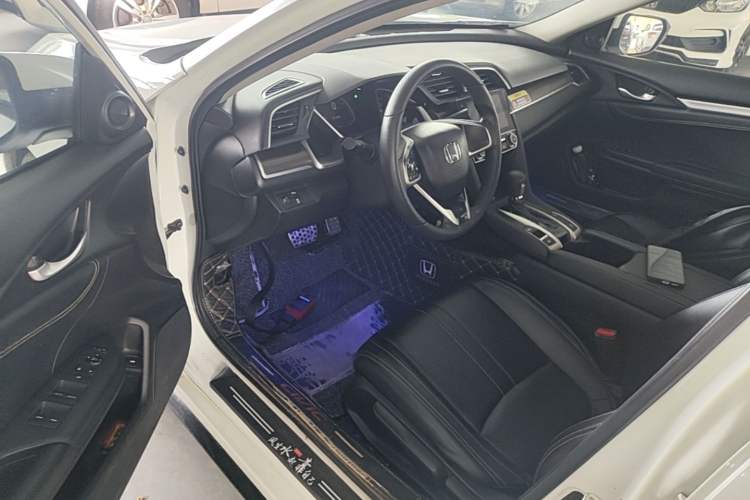 Used Honda Civic 2019 220TURBO CVT Dynamic Edition China VI Emission Standard Driver Seat