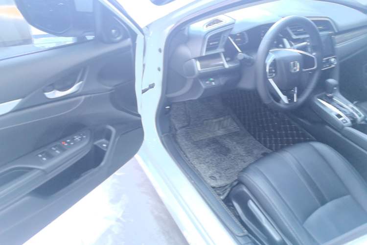 Used Honda Civic 2019 220TURBO CVT Dynamic Edition China VI Driver Seat
