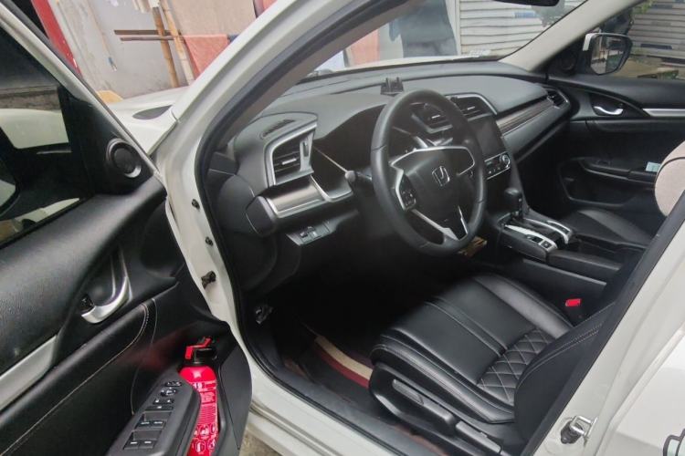 Used Honda Civic 2019 220TURBO CVT Dynamic Edition China V Driver Seat
