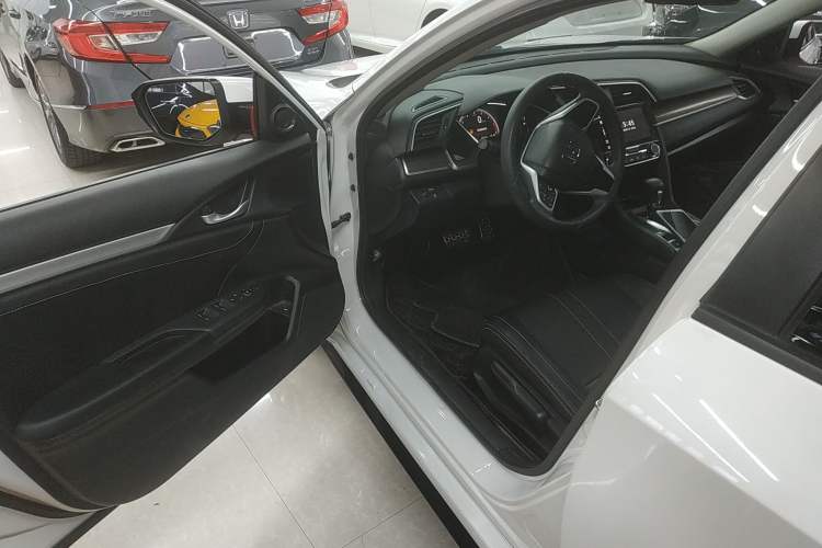 Used Honda Civic 2019 220TURBO CVT Dynamic Edition China VI Emission Standard Driver Seat
