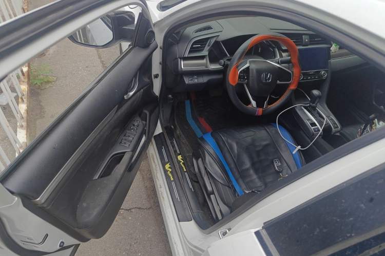 Used Honda Civic 2019 220TURBO CVT Dynamic Edition China VI Driver Seat
