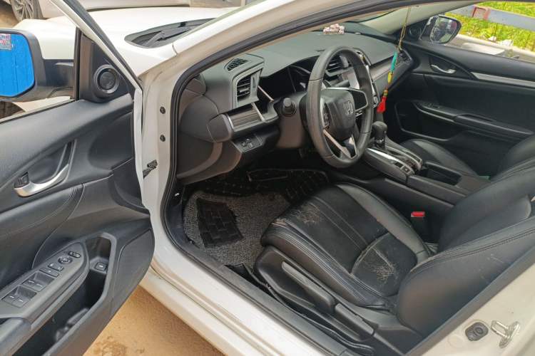 Used Honda Civic 2019 220TURBO CVT Dynamic Edition China VI Driver Seat