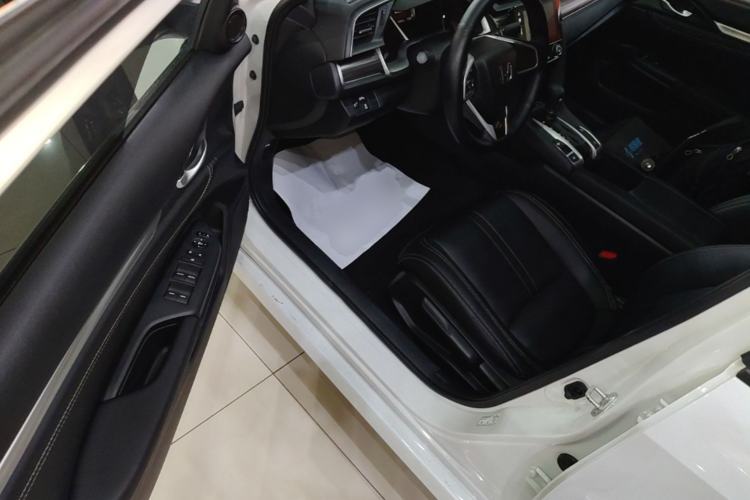Used Honda Civic 2019 220TURBO CVT Dynamic Edition China VI Driver Seat
