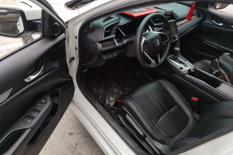 Used Honda Civic 2019 220TURBO CVT Dynamic Edition China VI Driver Seat
