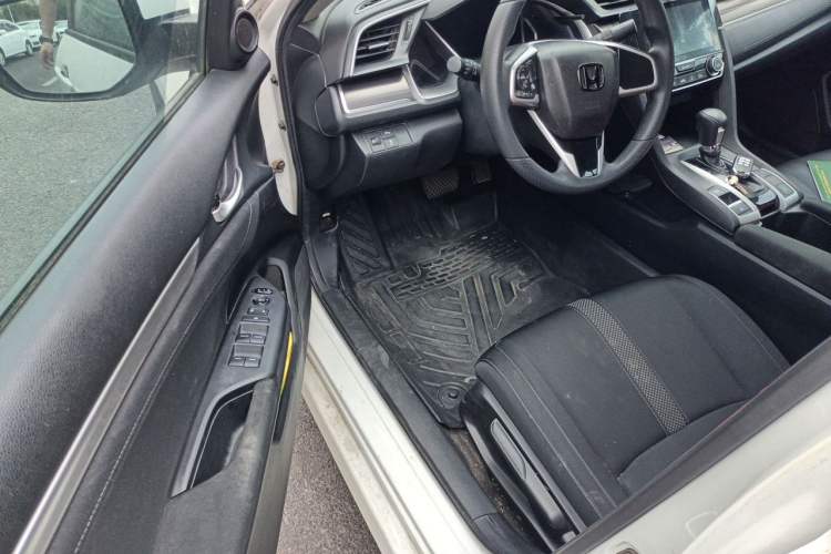 Used Honda Civic 2019 220TURBO CVT Dynamic Edition China VI Driver Seat