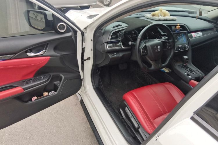 Used Honda Civic 2019 220TURBO CVT Dynamic Edition China VI Driver Seat