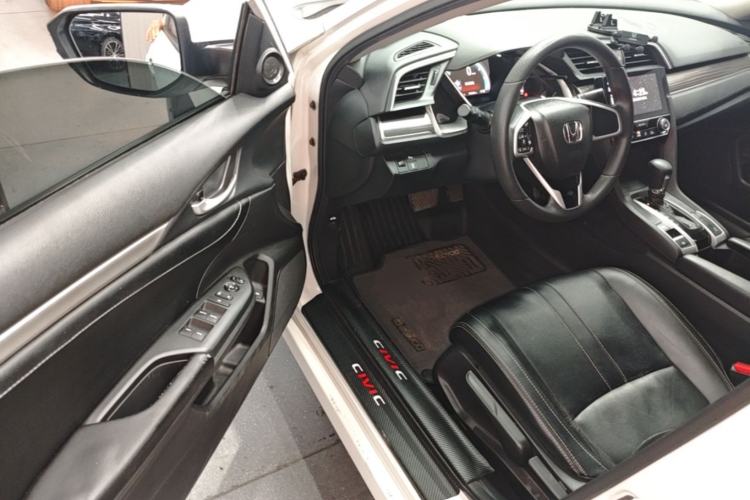 Used Honda Civic 2019 220TURBO CVT Dynamic Edition China VI Driver Seat