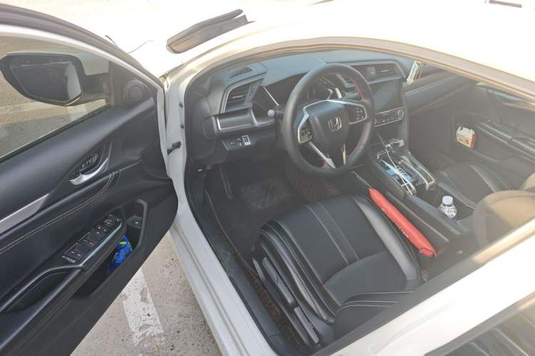 Used Honda Civic 2019 220TURBO CVT Dynamic Edition China VI Driver Seat